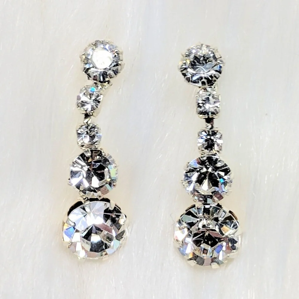 Gorgeous Crystal Drop Earring Wedding Glam
